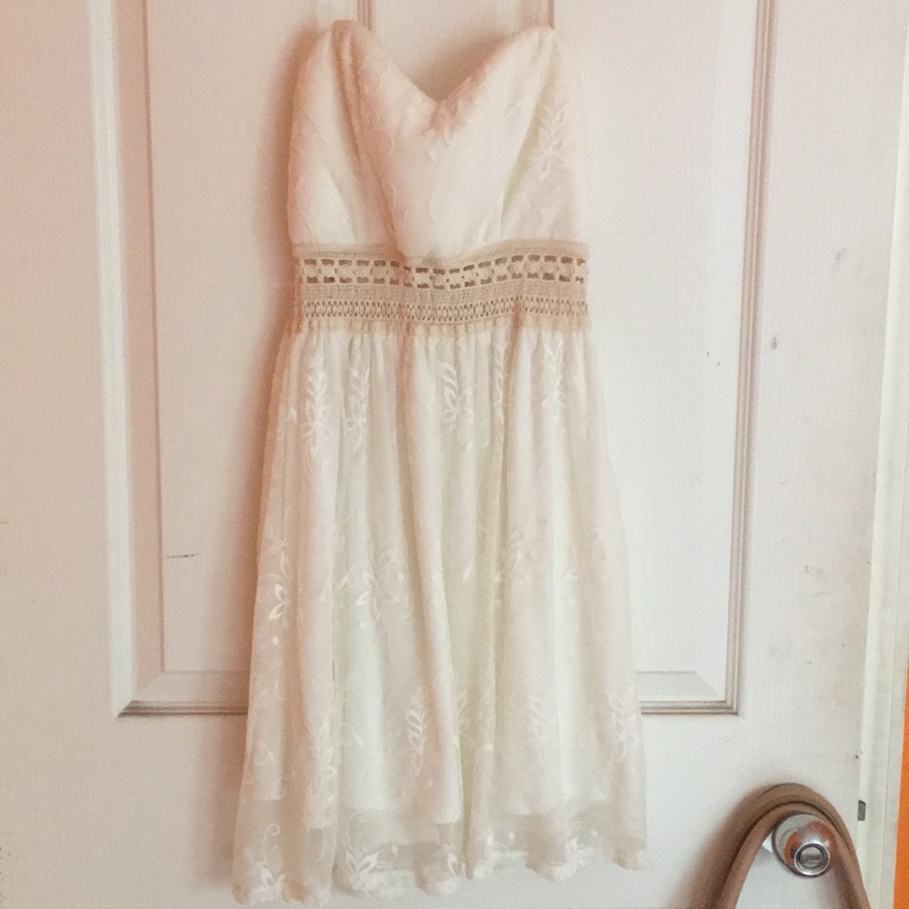 Strapless dress